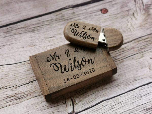 Personalised Wooden oval wedding usb with small presentation box