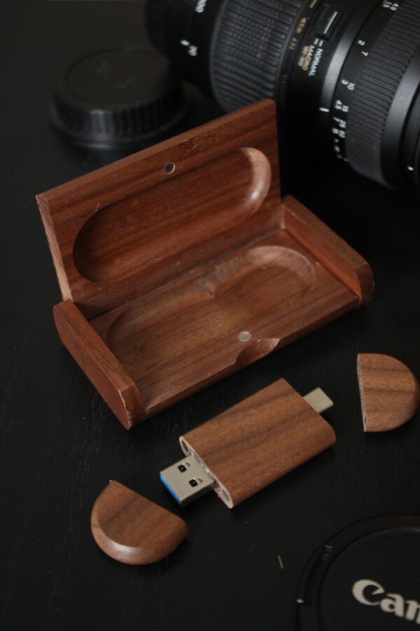 Personalised Wooden oval wedding USB-A and USB-C 32GB with small presentation box (Walnut)