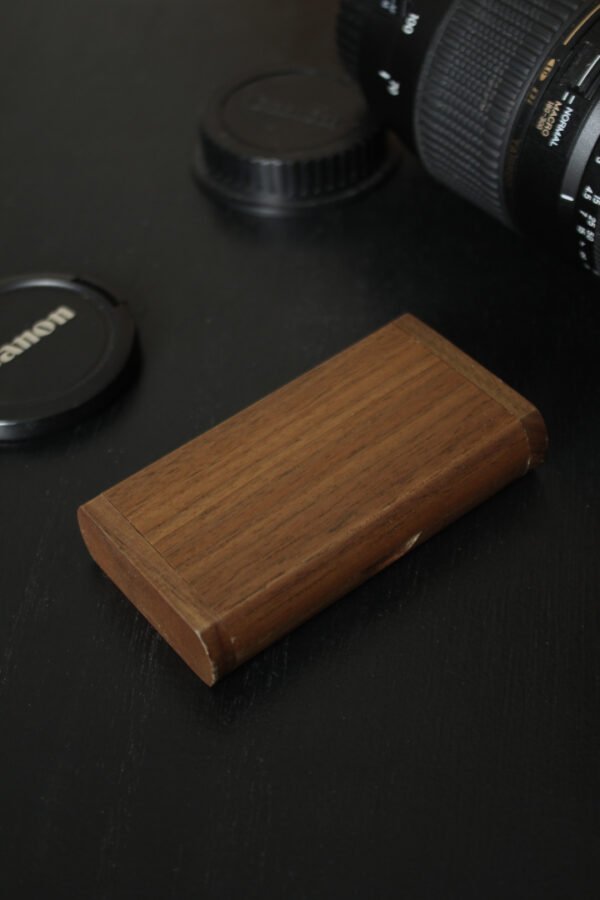 Personalised Wooden oval wedding USB-A and USB-C 32GB with small presentation box (Walnut) - Image 4