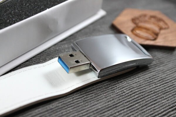 Personalised Faux Leather & metal USB memory stick USB3.0 32GB - Image 3